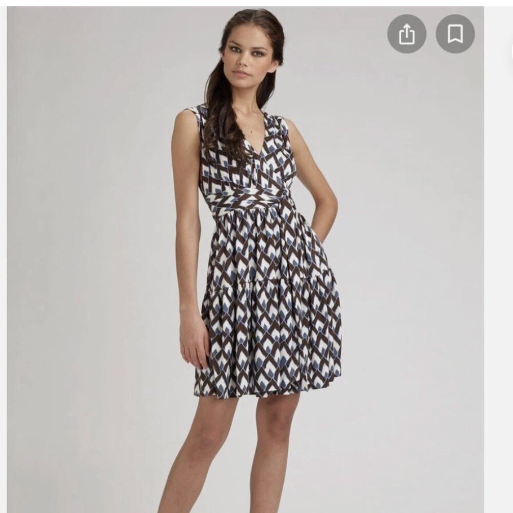 Diane Von Furstenberg Sleeveless Geometric Print Dress in Black, White, Brown
